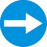 C-1 Nakaz jazdy w prawo przed znakiem. Zobowiązuje kierującego do jazdy w prawo przed znakiem; znak ten może być umieszczony na przedłużeniu osi drogi (jezdni) lub na samej jezdni. Znak obowiązuje na najbliższym skrzyżowaniu lub w miejscu, gdzie występuje możliwość zmiany kierunku jazdy
