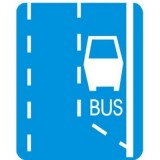 D-11 Początek pasa ruchu dla autobusów. Oznacza początek pasa ruchu przeznaczonego tylko dla autobusów lub trolejbusów oraz innych pojazdów wykonujących odpłatny przewóz osób na regularnych liniach. Umieszczony na znaku napis TAXI oznacza, że na pasie oznaczonym tym znakiem jest dopuszczony także ruch taksówek