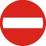 B-2 Zakaz wjazdu. Oznacza zakaz wjazdu pojazdów, kolumn pieszych, jeźdźców i poganiaczy na drogę lub jezdnię od strony jego umieszczenia. Tabliczka T-22 wskazuje, że znak nie dotyczy rowerów jednośladowych wjeżdżających na wyznaczony na jezdni pas ruchu dla rowerów